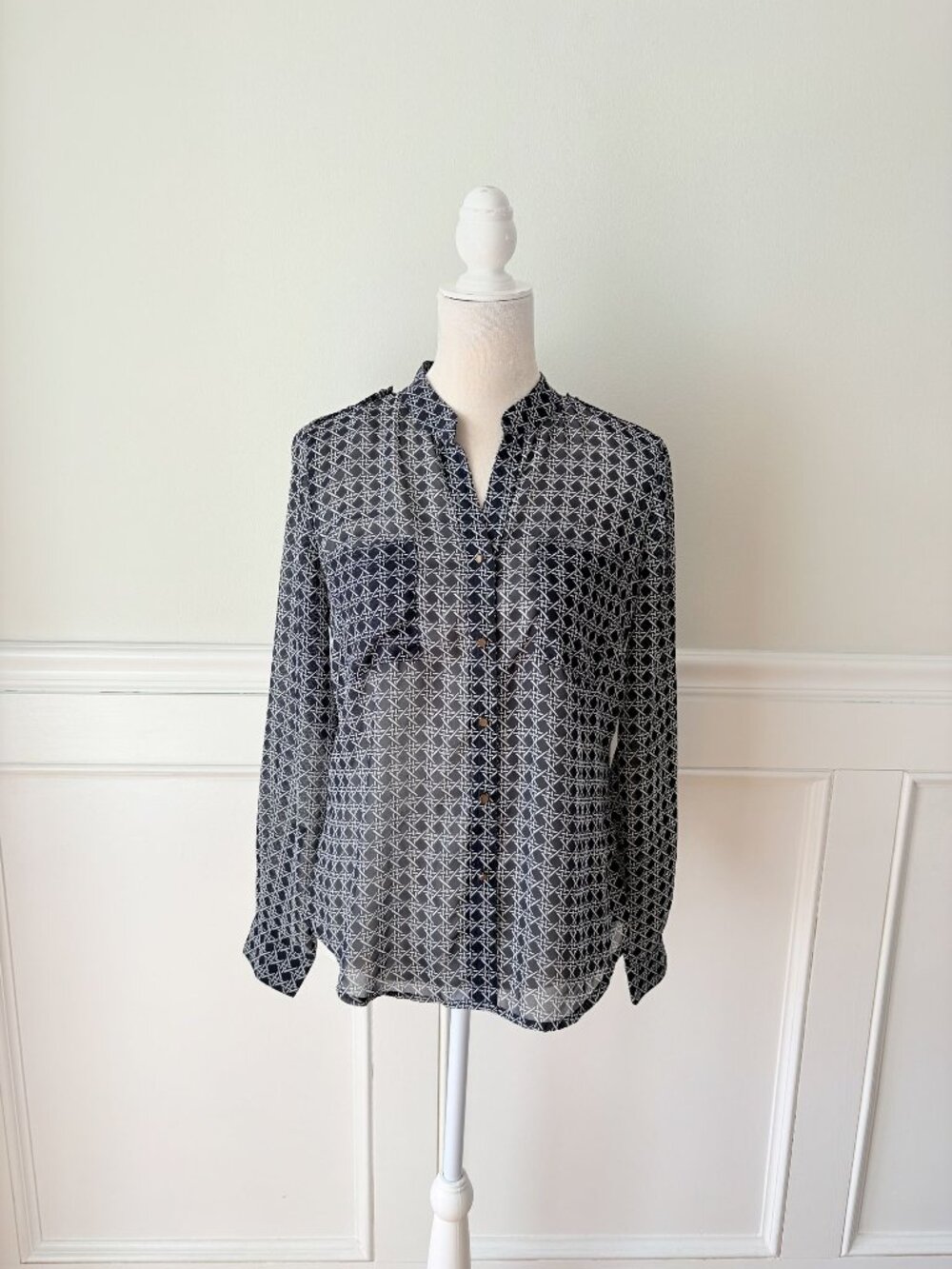 Banana Republic Navy & White Printed Sheer Popover Blouse Small